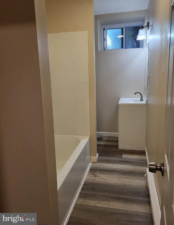 Building Photo - 558 Lincoln Hwy E