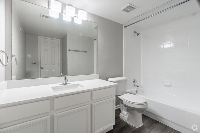 2BR, 2BA - 993SF - Henderson Place Apartments