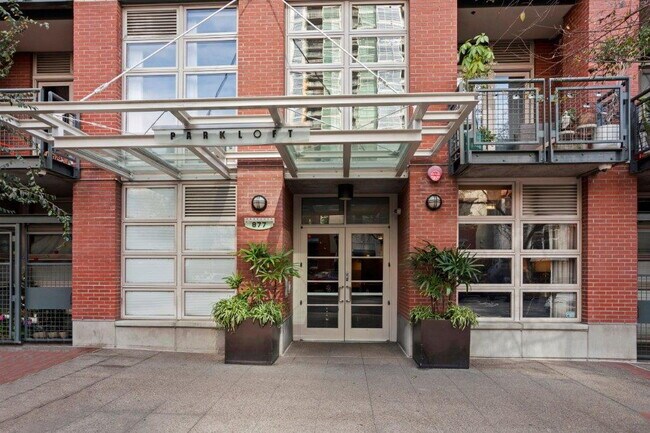 Building Photo - $3,695 - 1 Bed + Den / 1.5 Bath Condo at Parkloft Residence in Downtown San Diego