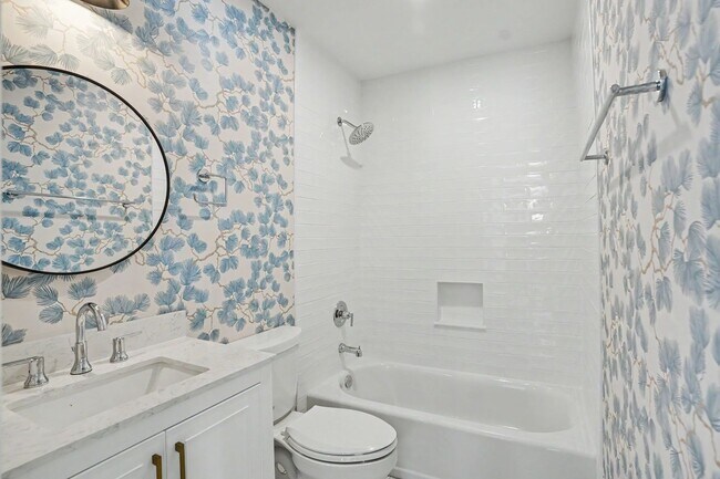 Building Photo - 2 bedroom 1 bathroom renovated Ardsley Park