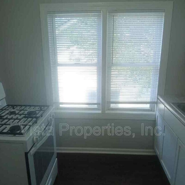 Building Photo - 301 N 41st St
