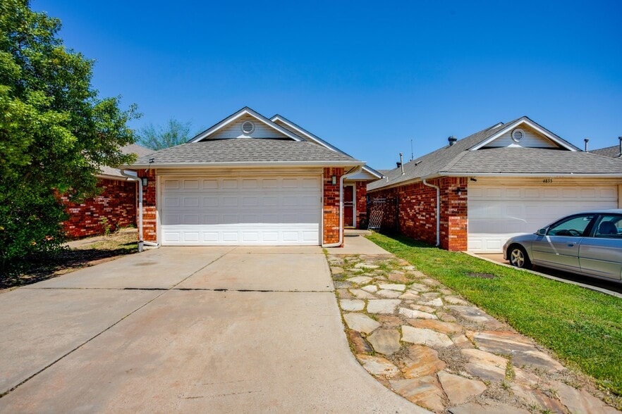 Building Photo - 4829 SE 89th Ter