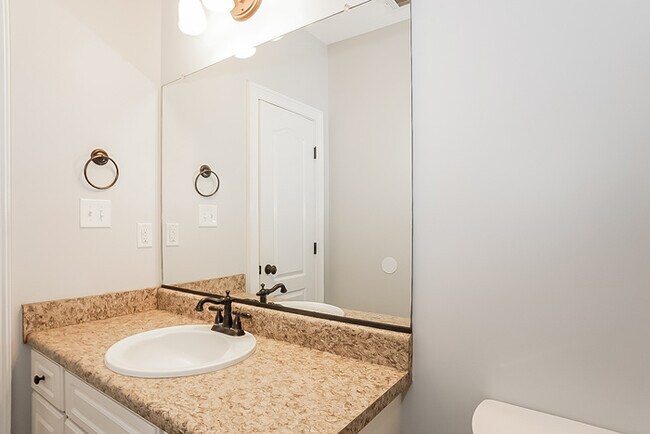 Building Photo - 2065 Dundee Way