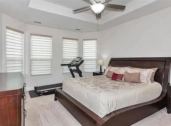 Building Photo - 913 Yarrow St