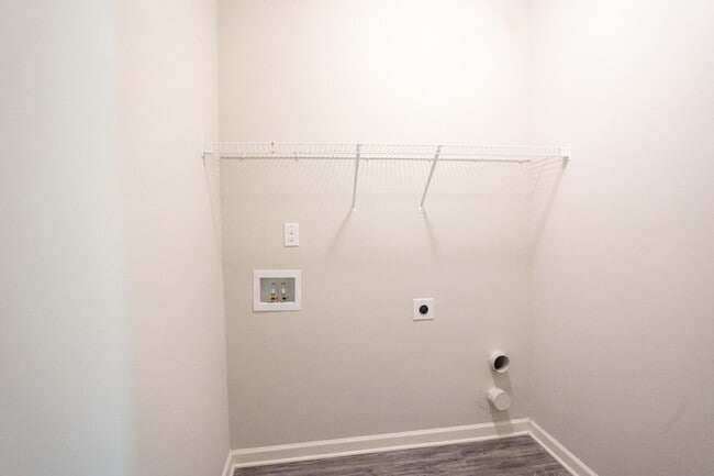 Building Photo - 1115 Dietrich Ln