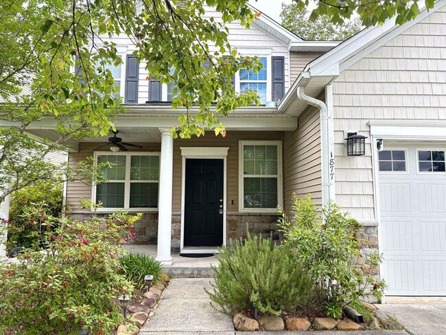 Building Photo - Available Now-Beautiful 4 BR/3BA Home