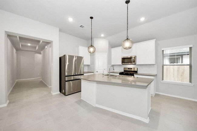 Building Photo - 20731 Sunseed Dr