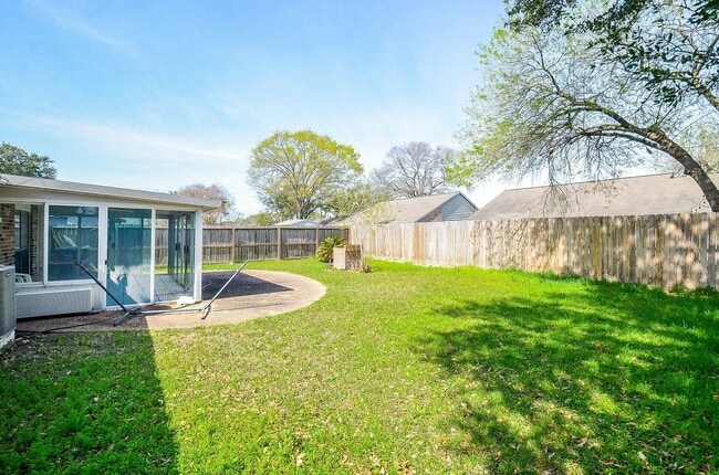 Building Photo - 17518 Autumn Trails Ln