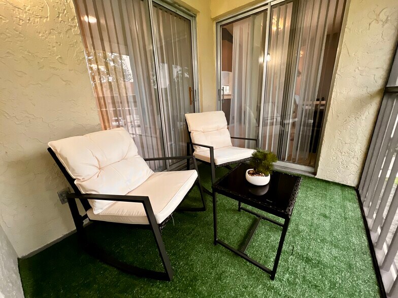 Building Photo - 6540 Chasewood Dr