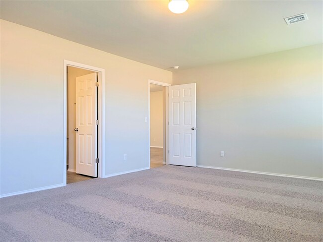 Building Photo - 21215 Winding Brook