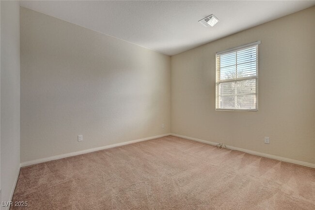 Building Photo - 484 Punto Vallata Dr