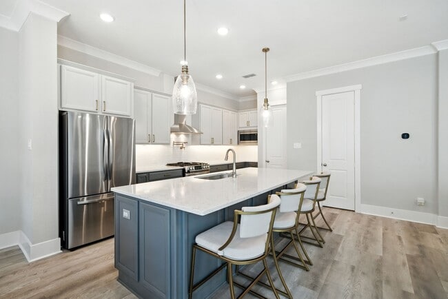 Building Photo - 1518 Callaking Pl