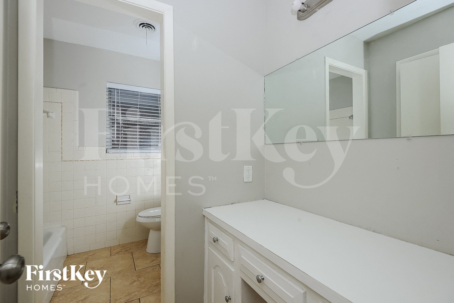 Building Photo - 3817 Wren Ave