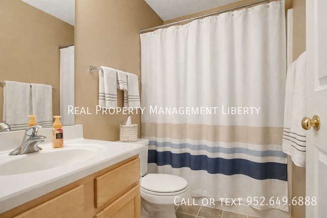 Building Photo - 13779 54th Ave N