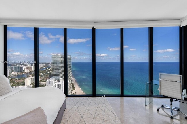 Building Photo - 18555 Collins Ave