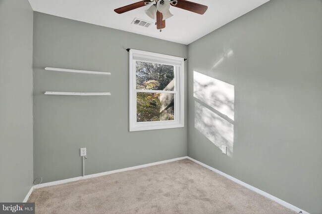 Building Photo - 1694 Forest Hill Ct