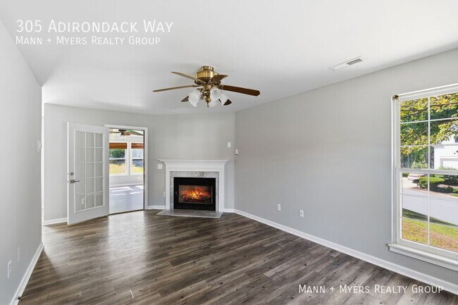 Building Photo - 305 Adirondack Way