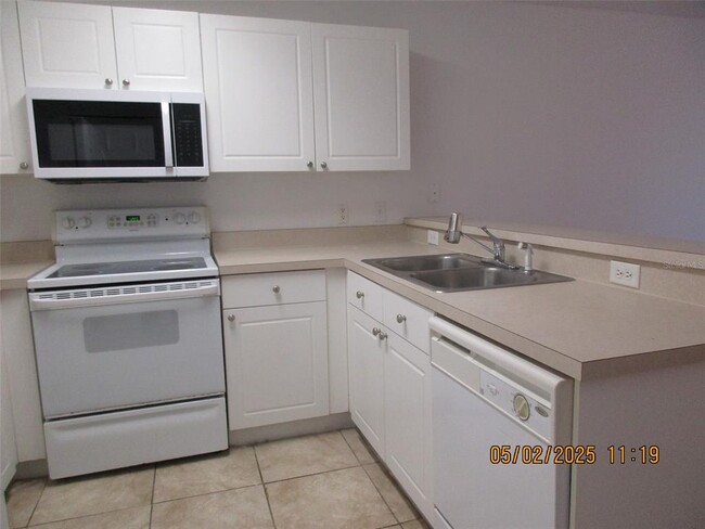 Building Photo - 314 Cervantes Dr