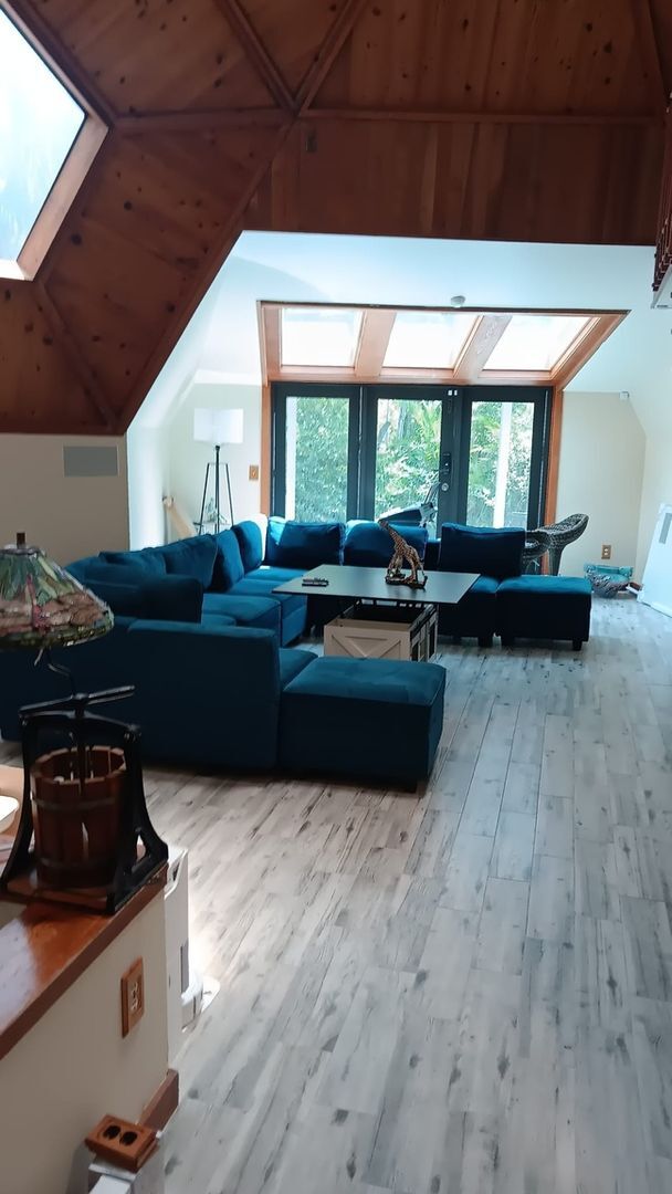 Building Photo - 8694 Pioneer Rd