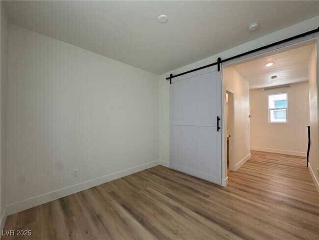 Building Photo - 6988 Sylmar Ave