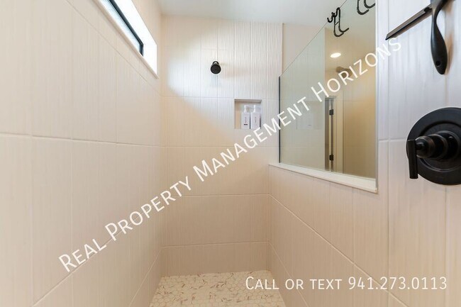 Building Photo - 5756 Silverside Pne Ct