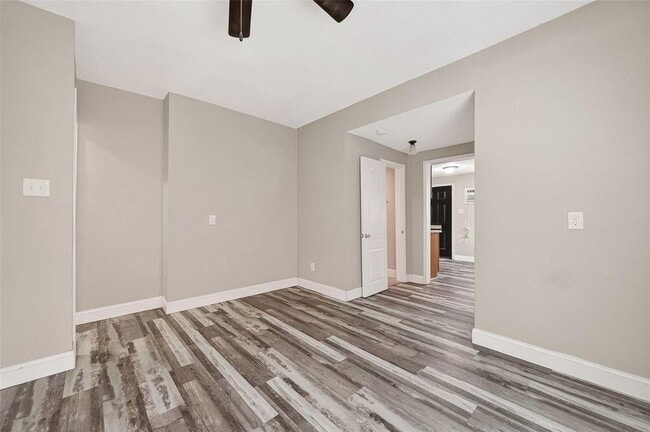 Building Photo - 1511 Scharpe St