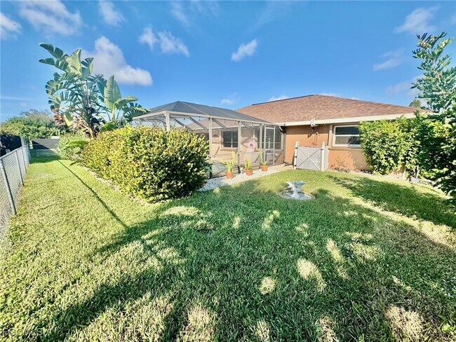 Building Photo - 1220 SE 19th Ln