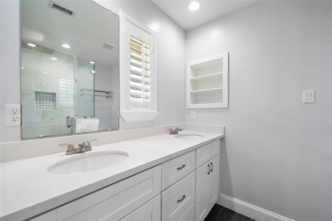 Building Photo - 4435 Osby Dr