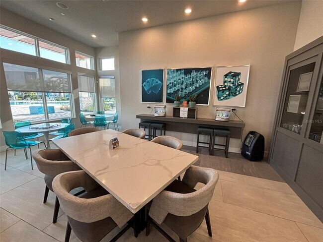 Building Photo - 7740 Sandy Ridge Dr