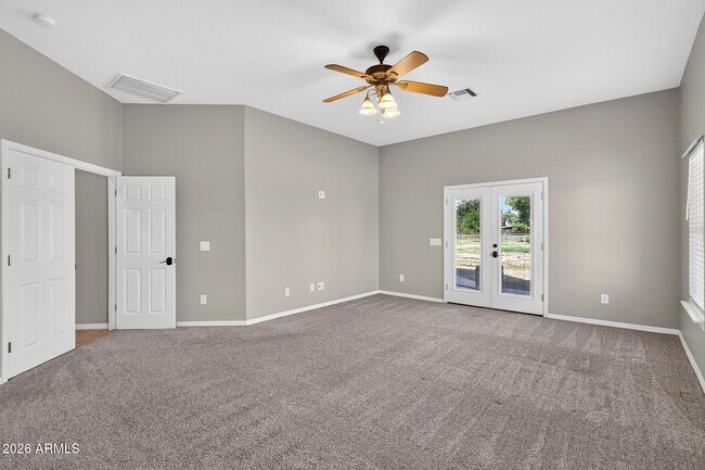 Building Photo - 3002 E Sherry Ln