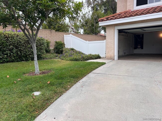 Building Photo - 1370 Montego Ct