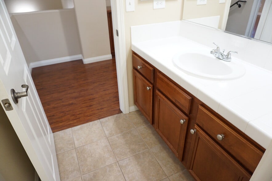 Building Photo - 11855 Birch Grove Ln