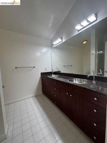 Building Photo - 42 Iron Horse Ln