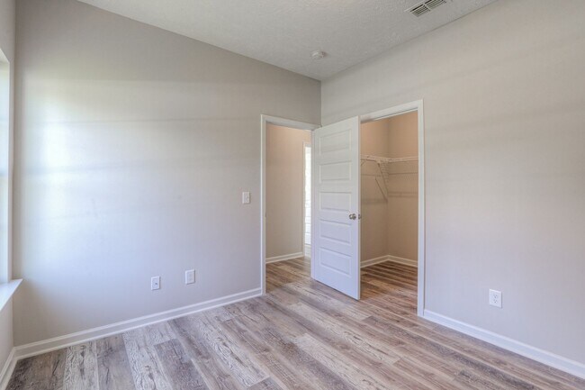 Building Photo - BRAND NEW 3 Bed 2 Bath Home with Fenced in...