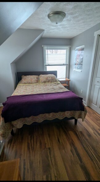 Building Photo - 16020 Union Rd