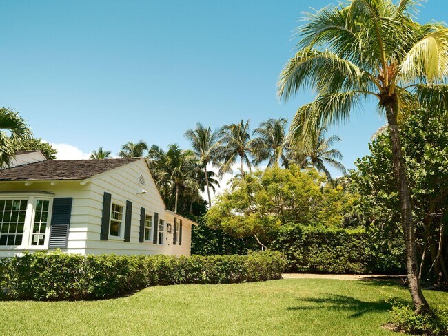 Building Photo - 1017 Tamarind Rd