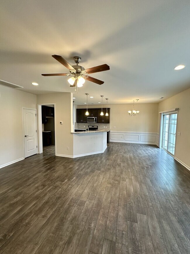 Building Photo - Beautiful, Well Kept, Townhouse in Popular Bridgemill