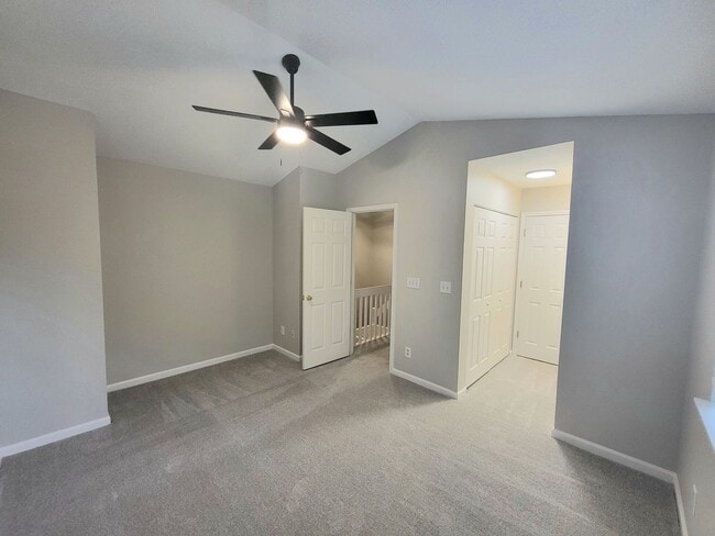 Building Photo - Townhome in University Area; Master on Main!