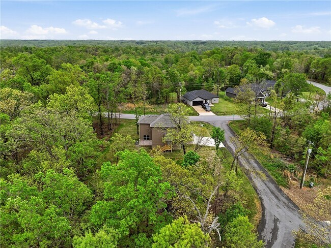 Building Photo - 276 Kinross Dr