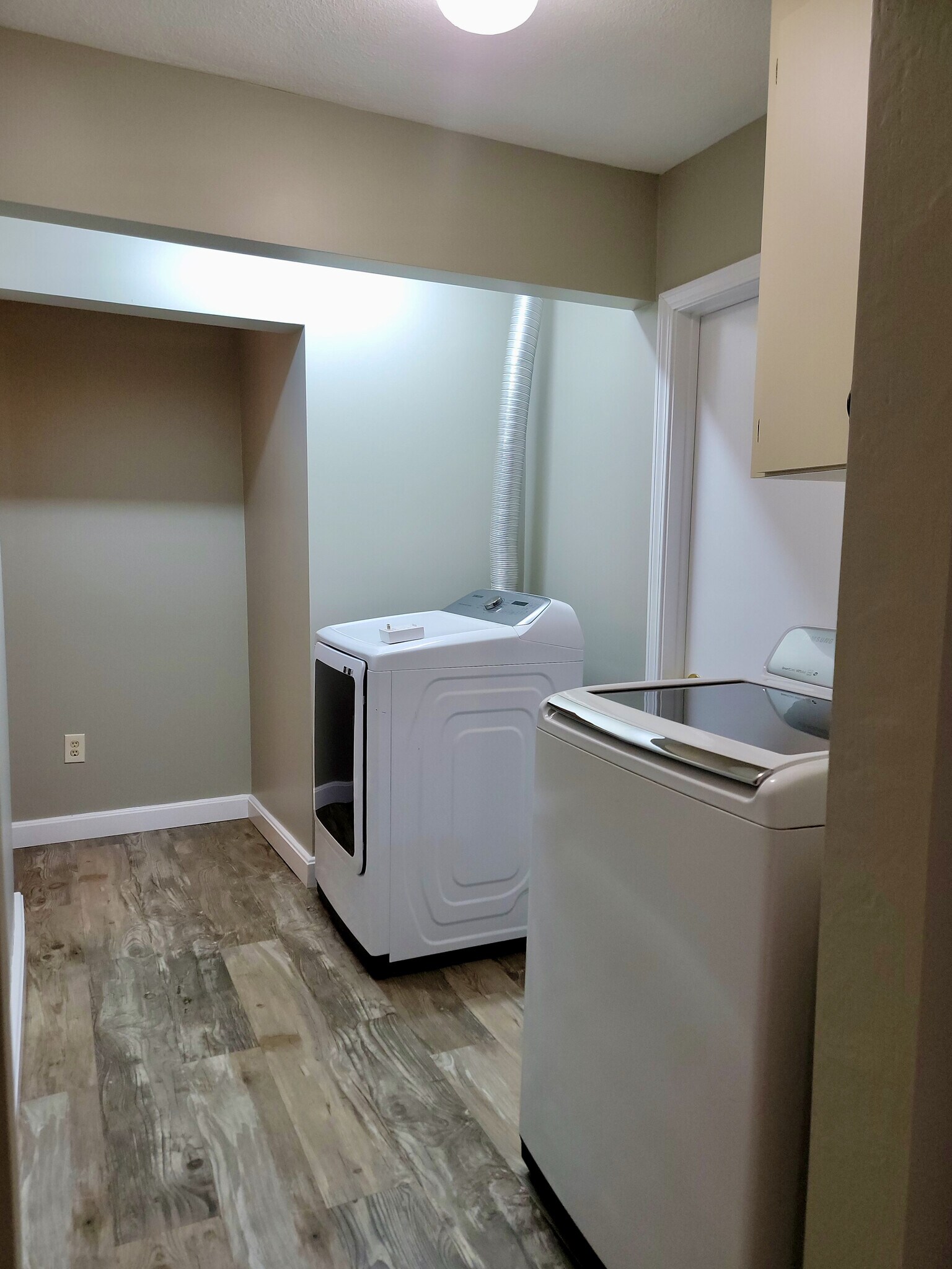 Hall outside bathroom - 128 Malden St