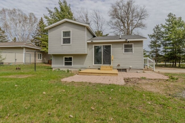 Building Photo - Bright & Updated 4-Bedroom Home Close to Everything