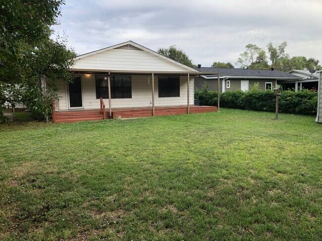 Nice Sized Back Porch for Outdoor Entertaining - 509 Freestone Dr