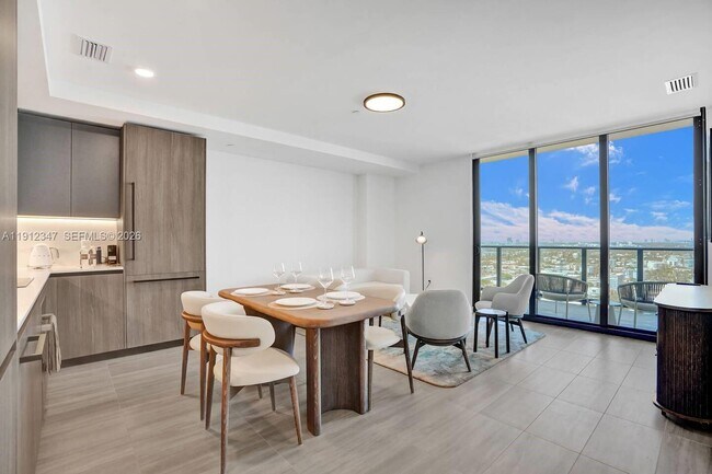 Building Photo - 580 72nd St