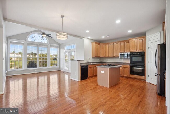 Building Photo - 13740 Piedmont Vista Dr