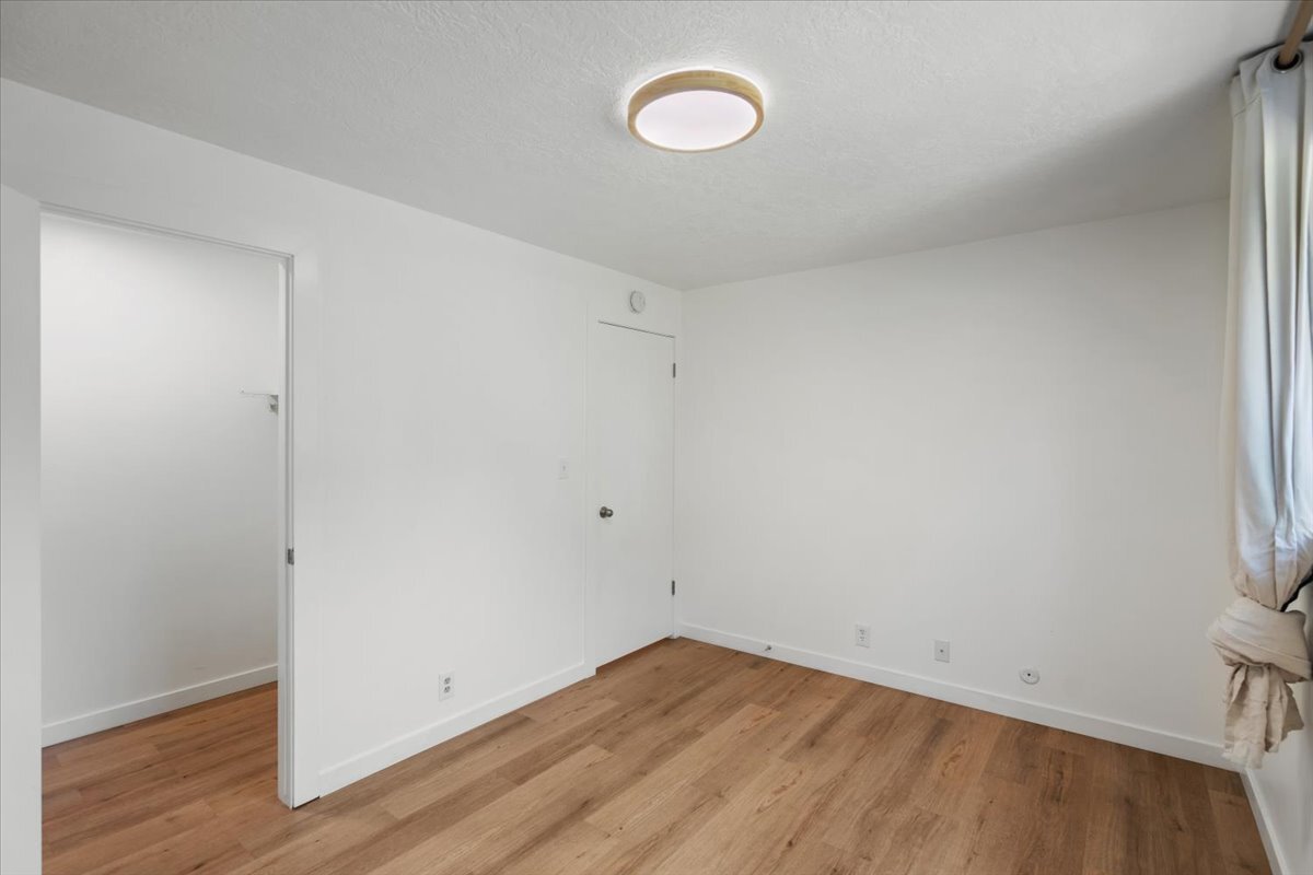 Building Photo - 263 W Garden Park Dr