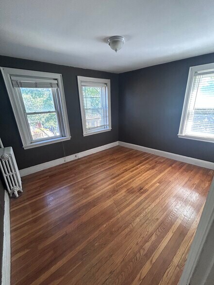 Primary Photo - 249 Chestnut Hill Ave