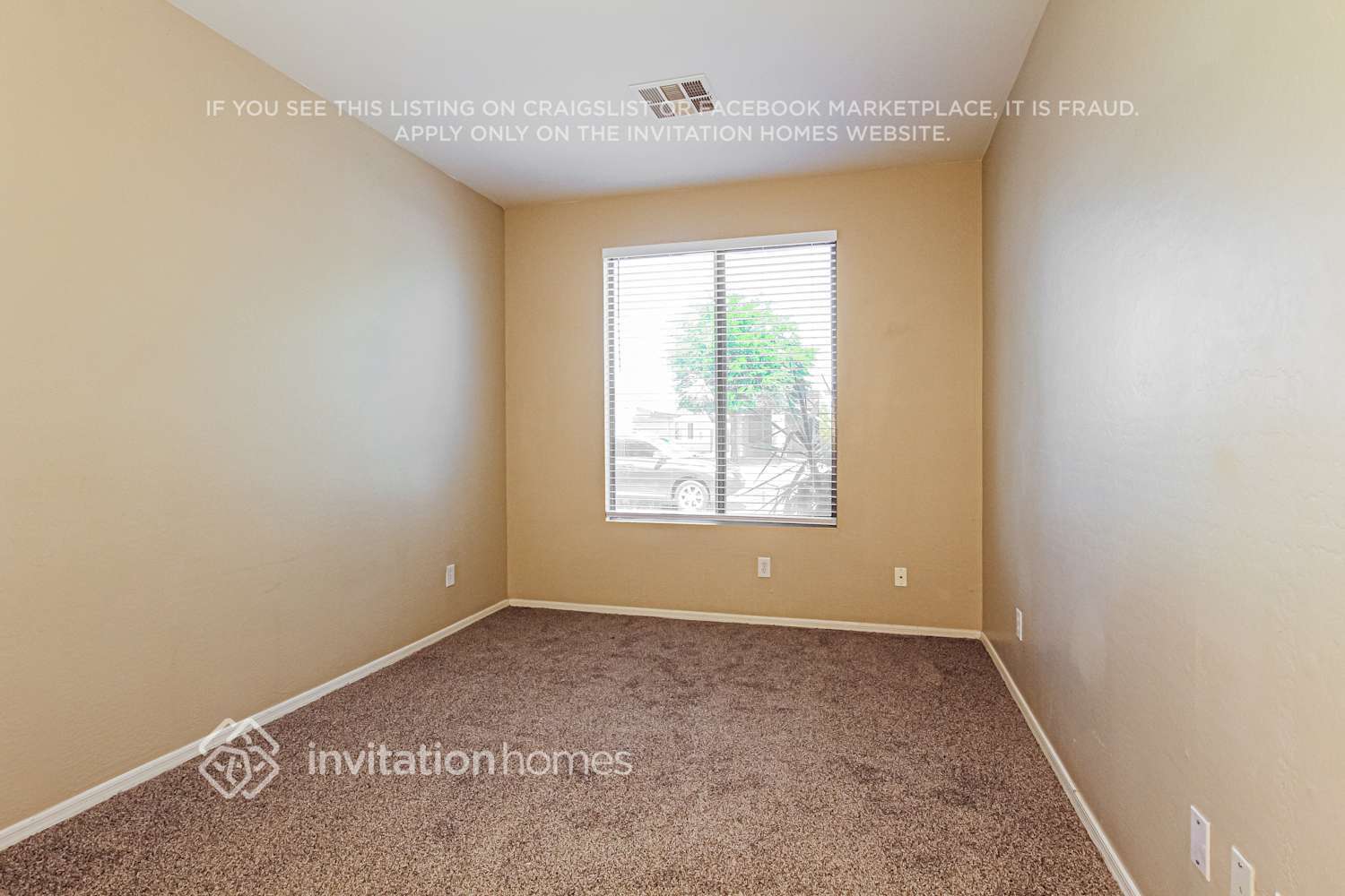 Building Photo - 14921 W Lisbon Ln