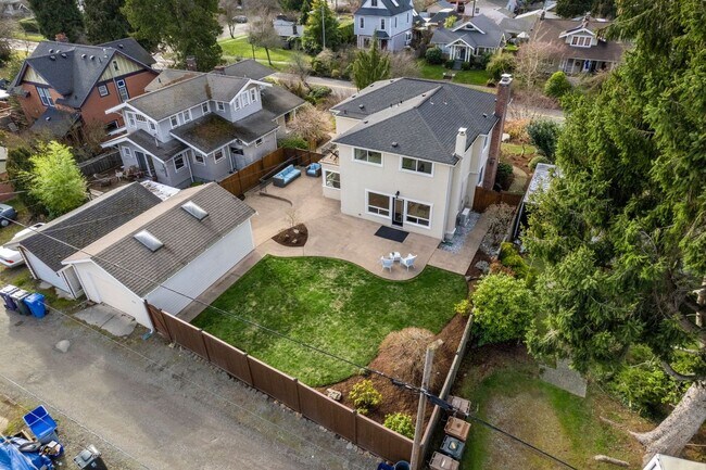 Building Photo - 4115 N Stevens St