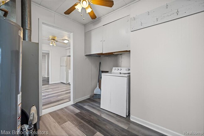 Building Photo - 19217 Birmingham St