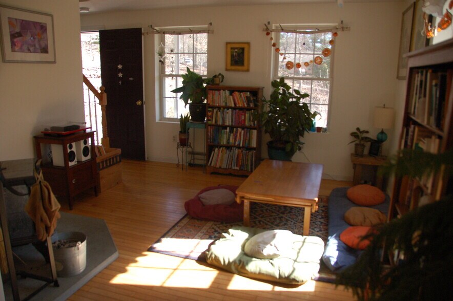 Building Photo - 20 Goyette Dr